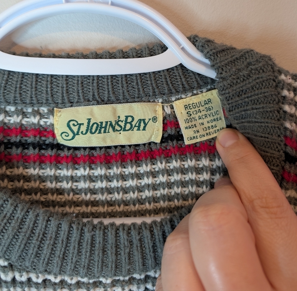 Vintage St. John’s Bay Striped Knit Sweater Grey Red Size Small - Picture 3 of 8